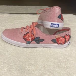 NWT Keds Dream Foam shoes